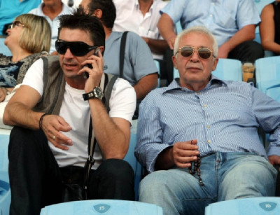 Απέχει ο Ζαγοράκης