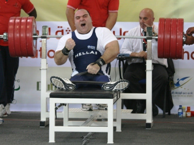 4 στα 10 είναι ελληνικά