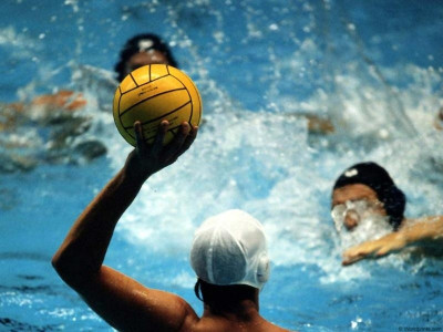 Νίκες για Χόνβεντ και Ζέγκεντ