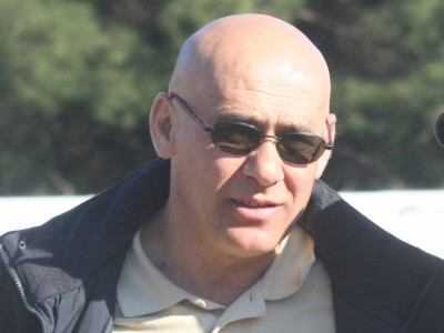 Την έκπληξη με Βυρζαμάνη