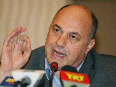 Live Συν. Τύπου Αχιλλέα Μπέου