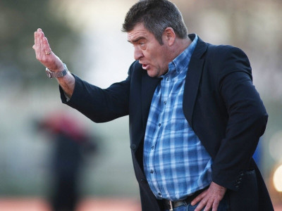 Νέα επαφή το βράδυ!