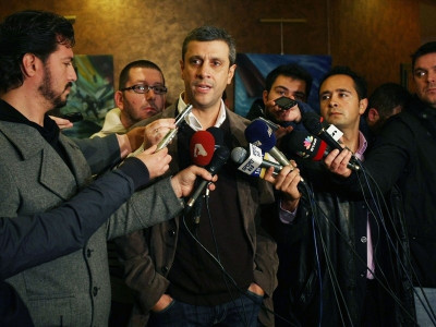 Να μιλήσει με ανοιχτά χαρτιά...