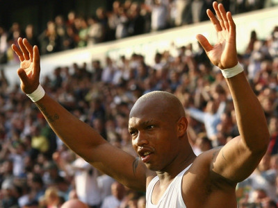 Την γλίτωσαν