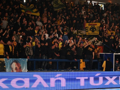 Δεν αφήνουν μόνη τη «Βασίλισσα»
