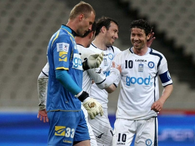 Ποιο Πάσχα; Αδειοδότηση…