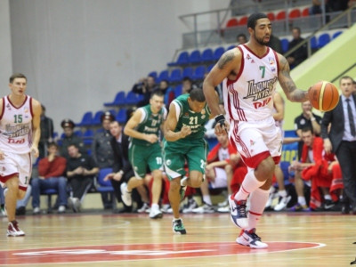 Στον τελικό η Λοκομοτίβ