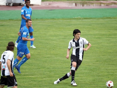 Πέντε και… φιλικά!