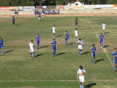 Απουσίες στη Μύκονο