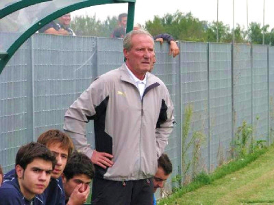 Ευκαιρίες στους νέους