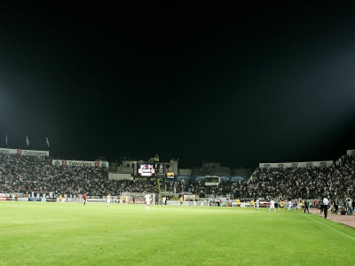 Προσοχή από τον κόσμο