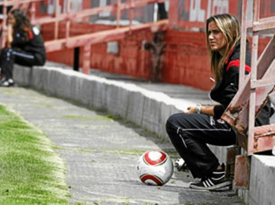 Τα… ball girls της Σεβίλλης (ph)