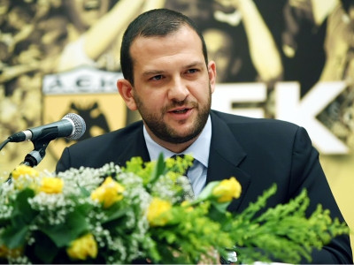 Ζητούνται βλάκες και μάλιστα πολλοί