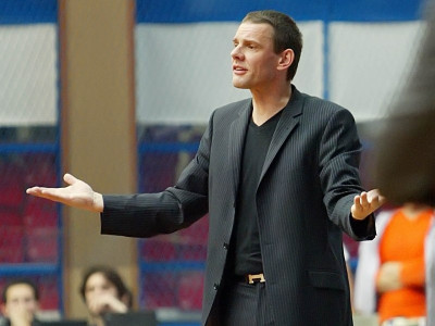 Άλλα δύο χρόνια ο Κοχ