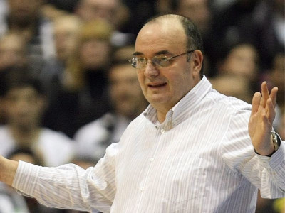 Πληθαίνουν οι «μνηστήρες»