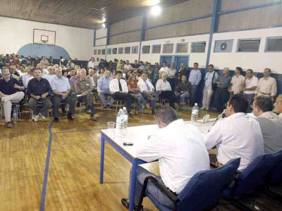 Βγαίνει η διοίκηση