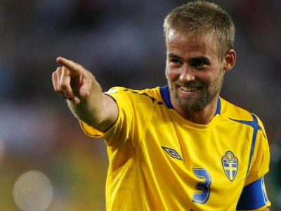 Ισοφαρίζει τον Λάρσον