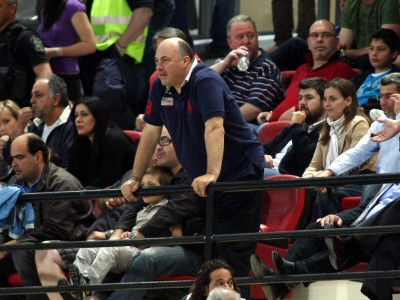 Σε απολογία ο Μπέος