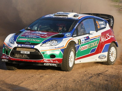 Ο Λάτβαλα περνά μπροστά