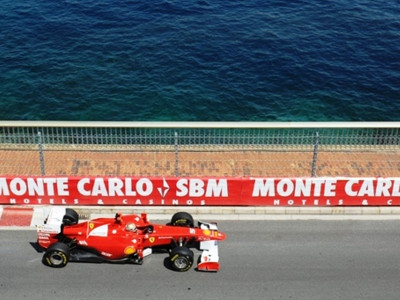 Ο Αλόνσο ξανά πρώτος