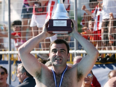 «Αφιερωμένο στον Τεό»
