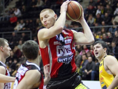 Ανανέωσε ο Ζαβάκας