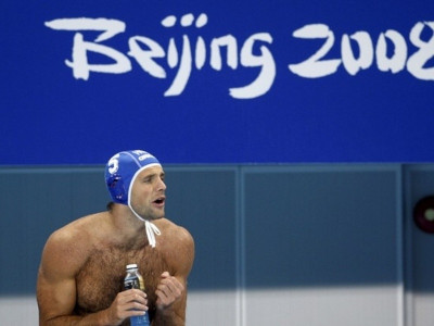 «Κρεμάνε» σκουφάκια Κάσας-Χίνιτς