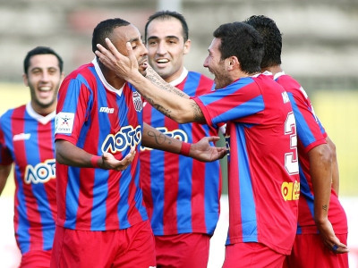 Μπλεγμένη (;) στο… κύκλωμα