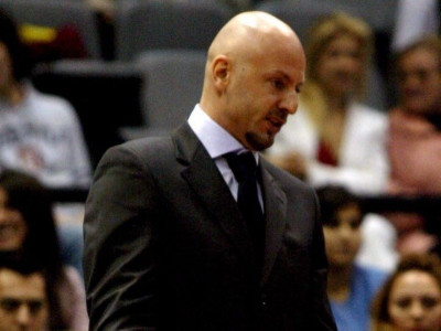 Ανανέωσε ο Ομπράντοβιτς