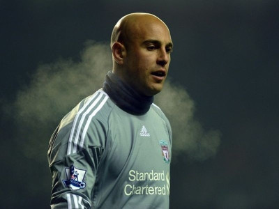 «Νυστέρι» για Ρέινα