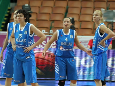 Νίκη για τη 12άδα