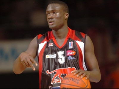 Αφήνει τη Ροάν ο Αμαγκού