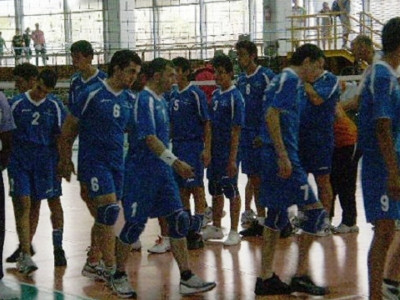 Υπέκυψαν στις ΗΠΑ