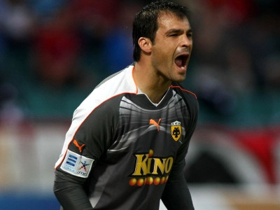 «Διαζύγιο» με Σάχα