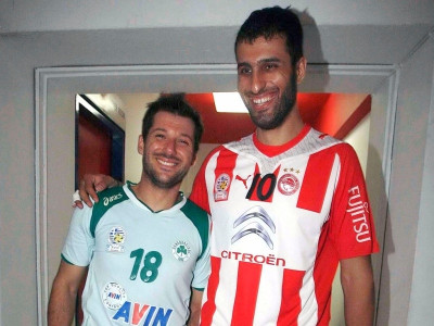 Το βόλεϊ παίζει χάντμπολ στα S.O