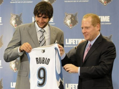 «Βγάζει» τα λεφτά του o Ρίκι!