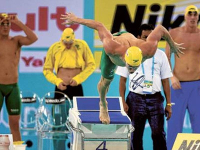 Με 54  κολυμβητές στην Κίνα