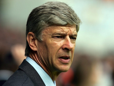 Ο Βενγκέρ στηρίζει Ανσί