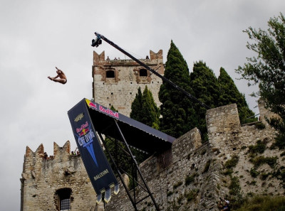 Νικητής ο Hunt στο Cliff Diving...