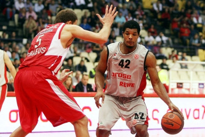 Ο ψηλός και… η βίζα του!