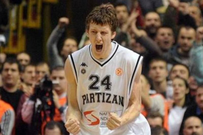 Κοντά σε Βέσελι, θέλει και Ράσο!