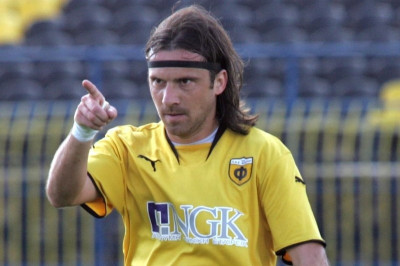 Κοντά σε Χαραλαμπόπουλο η «Προό»