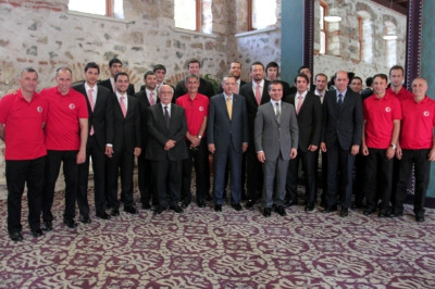 Υποσχέθηκαν τελικό στον Ερντογάν