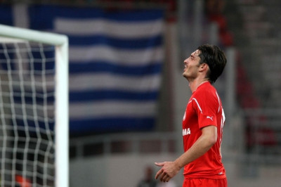 Δεν «φεύγει», αλλά να μείνει