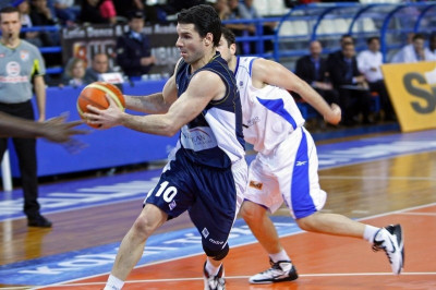 Ανακοίνωσε τρεις η Καβάλα