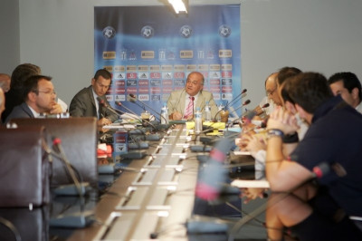 Ξεκάθαρα και μη…