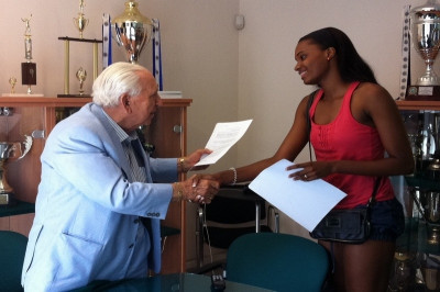 «Πράσινη» η Γιουράνι!