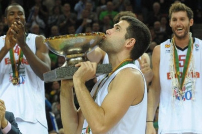 Ρέγες: «Σας ευχαριστώ όλους»