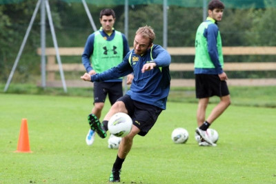 Εκτός Τσέζαρεκ και Φατί