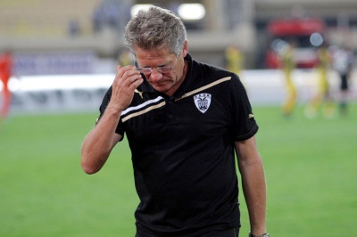 Δεν έριξε λευκή πετσέτα